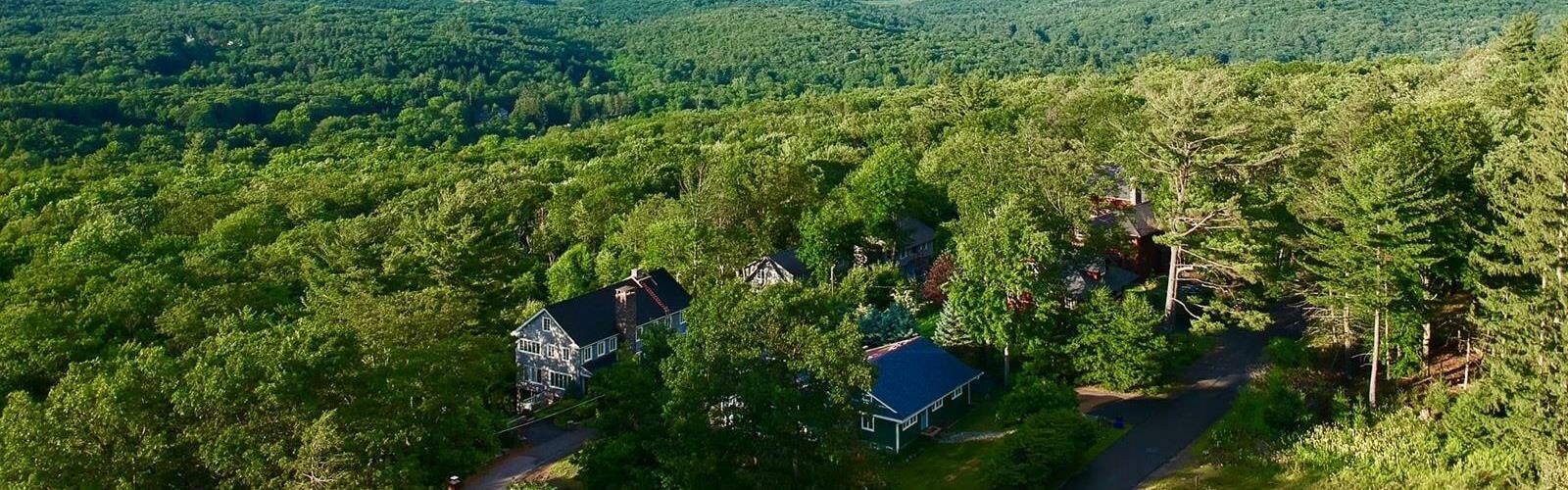 buck_hill_homes_and_mountains